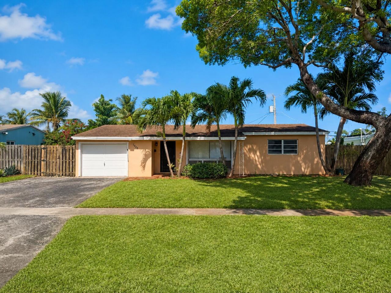 1428 SW 1st Avenue, Deerfield Beach, FL 33441 Main Photo