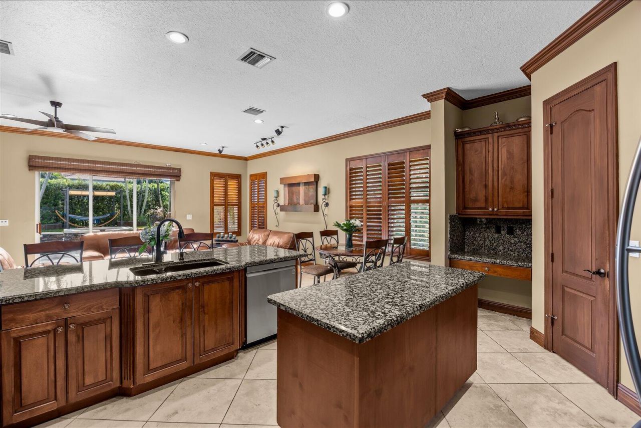 1874 Wood Glen Circle, West Palm Beach, FL 33411 Photo