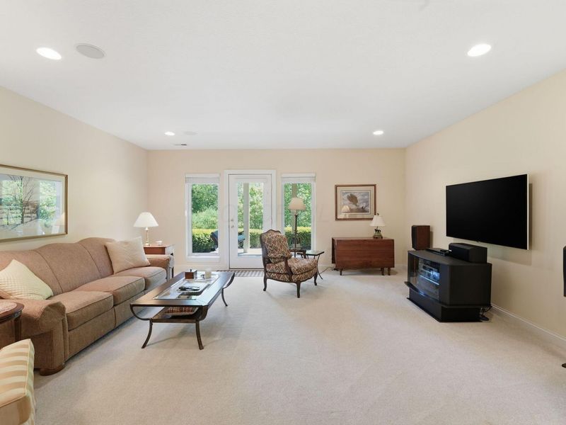 1059 Kempton Run Drive, Columbus, OH 43235 Photo 47