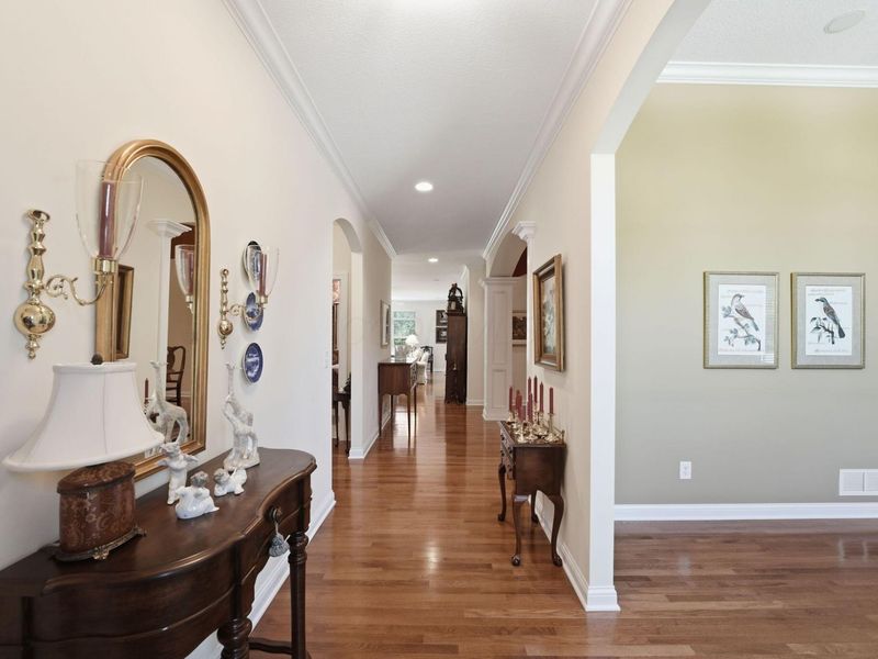 1059 Kempton Run Drive, Columbus, OH 43235 Photo 7