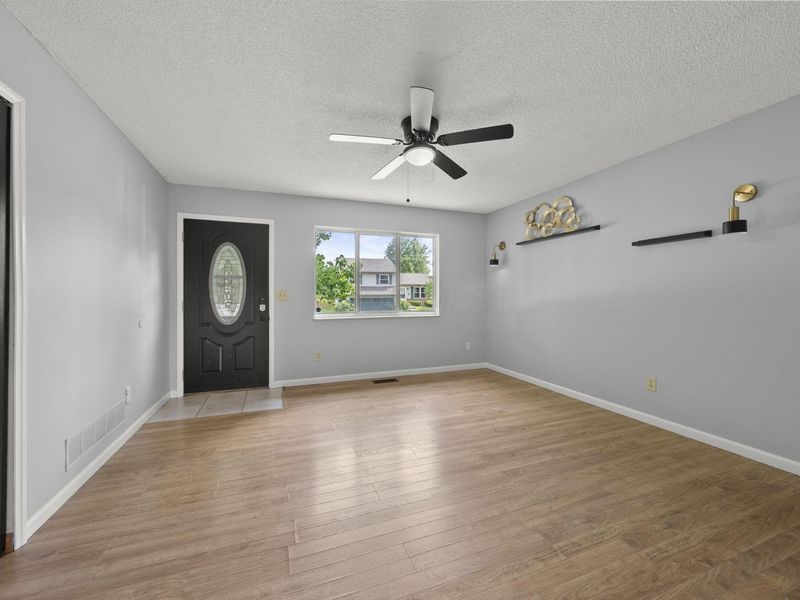 3026 Elspeth Court, Columbus, OH 43231 Photo 4