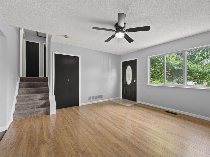 3026 Elspeth Court, Columbus, OH 43231 Photo 5