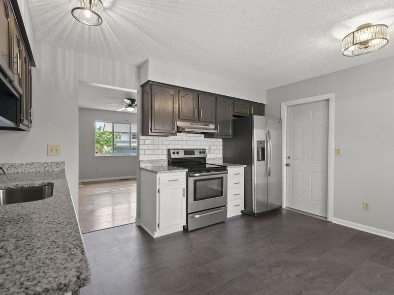 3026 Elspeth Court, Columbus, OH 43231 Photo 7
