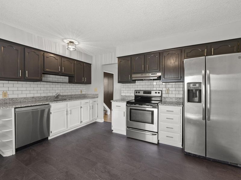 3026 Elspeth Court, Columbus, OH 43231 Photo 8