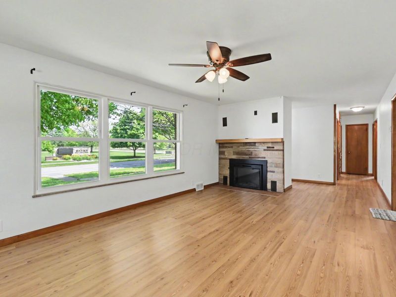 885 W Perry Street , Bucyrus, OH 44820 Photo 3