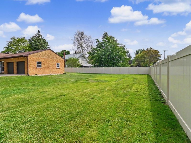 885 W Perry Street , Bucyrus, OH 44820 Photo 44