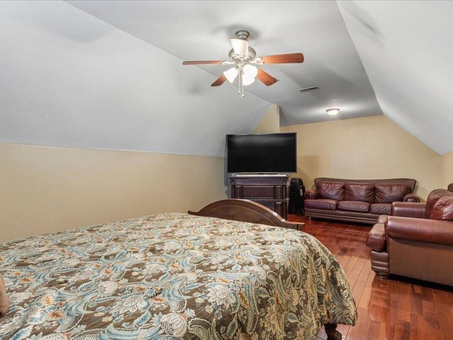 Property Image 37
