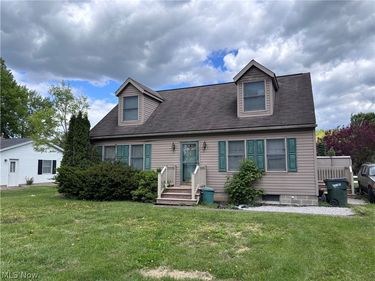 1170 Bucy Dr, Killbuck, OH 44637