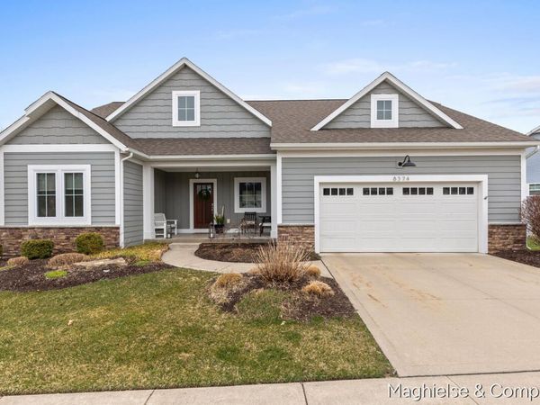 8374 Rose Ridge Drive, Unit 70, Rockford, MI 49341