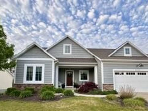 8374 Rose Ridge Drive, Unit 70, Rockford, MI 49341
