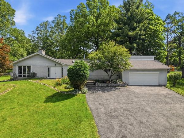 101 Buhlmont Dr , Sewickley, PA 15143