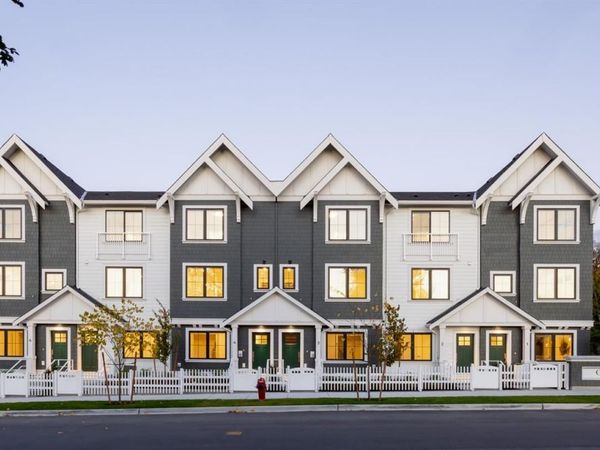 3450 Whittier Ave, Unit #TH22, Saanich, BC V8Z 3R2