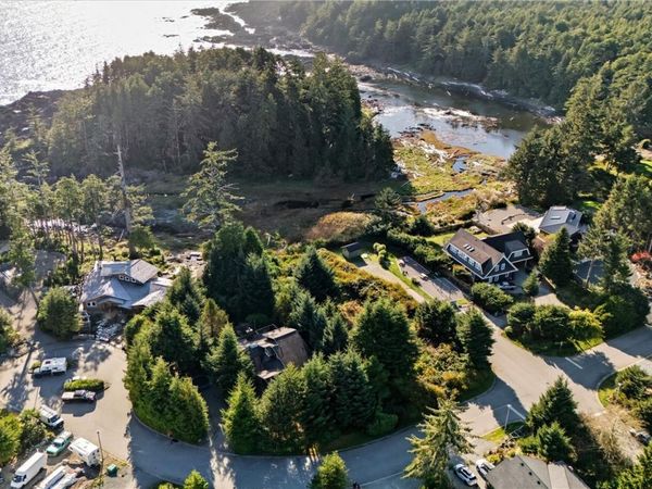912 Barkley Pl , Ucluelet, BC V0R 3A0