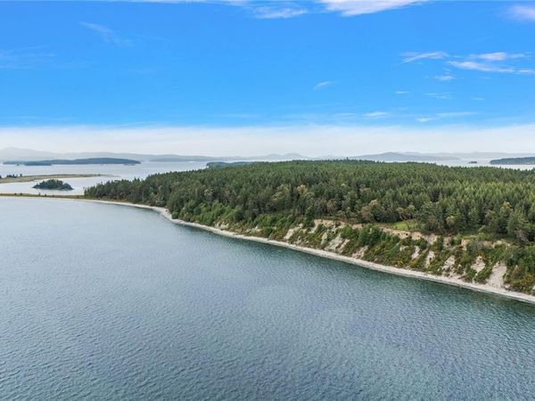345 Evergreen Lane, Sidney Island, BC V0N 2G0