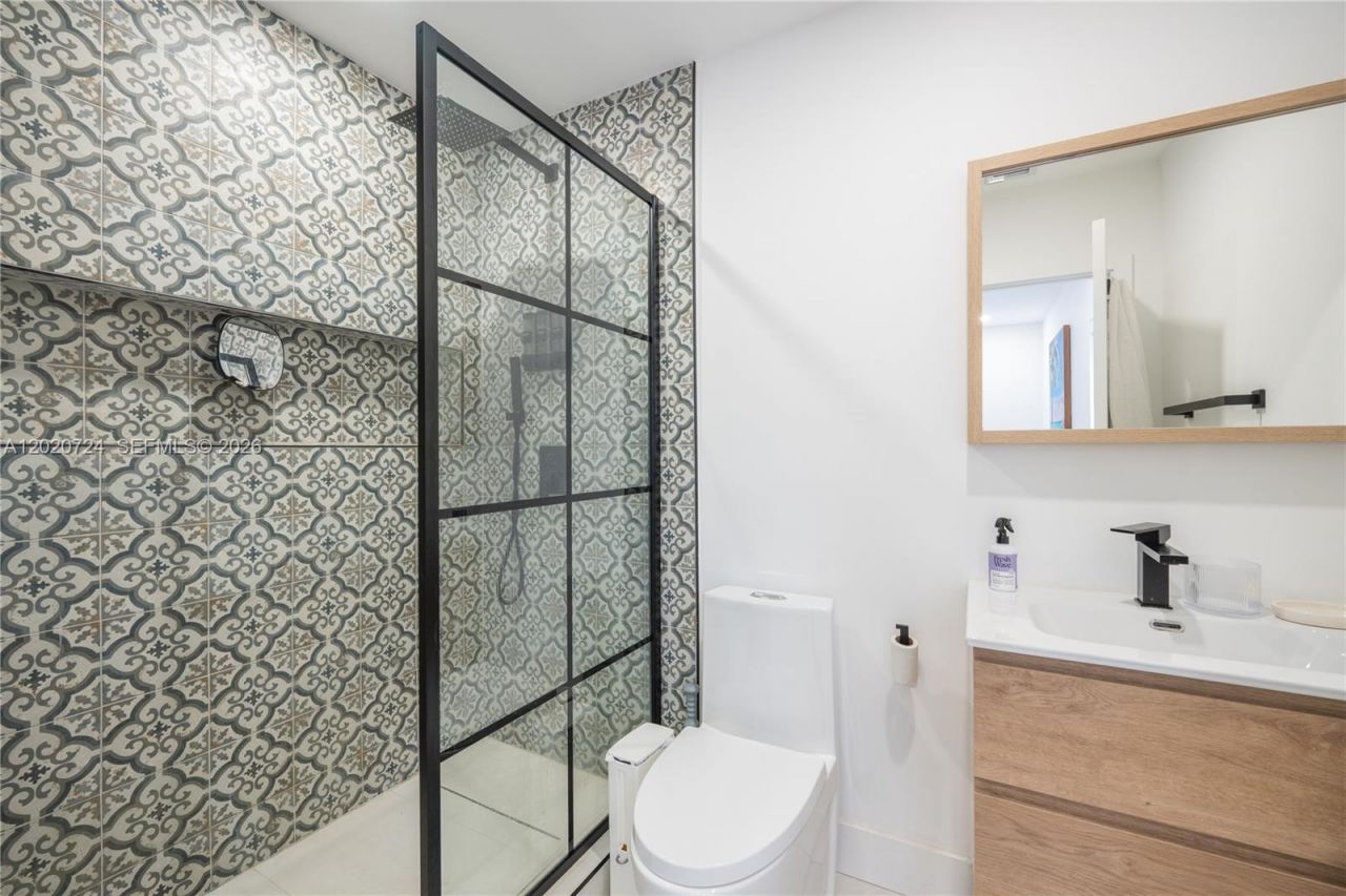 545 NW 47th St , Unit n/a, Miami, FL 33127 Photo