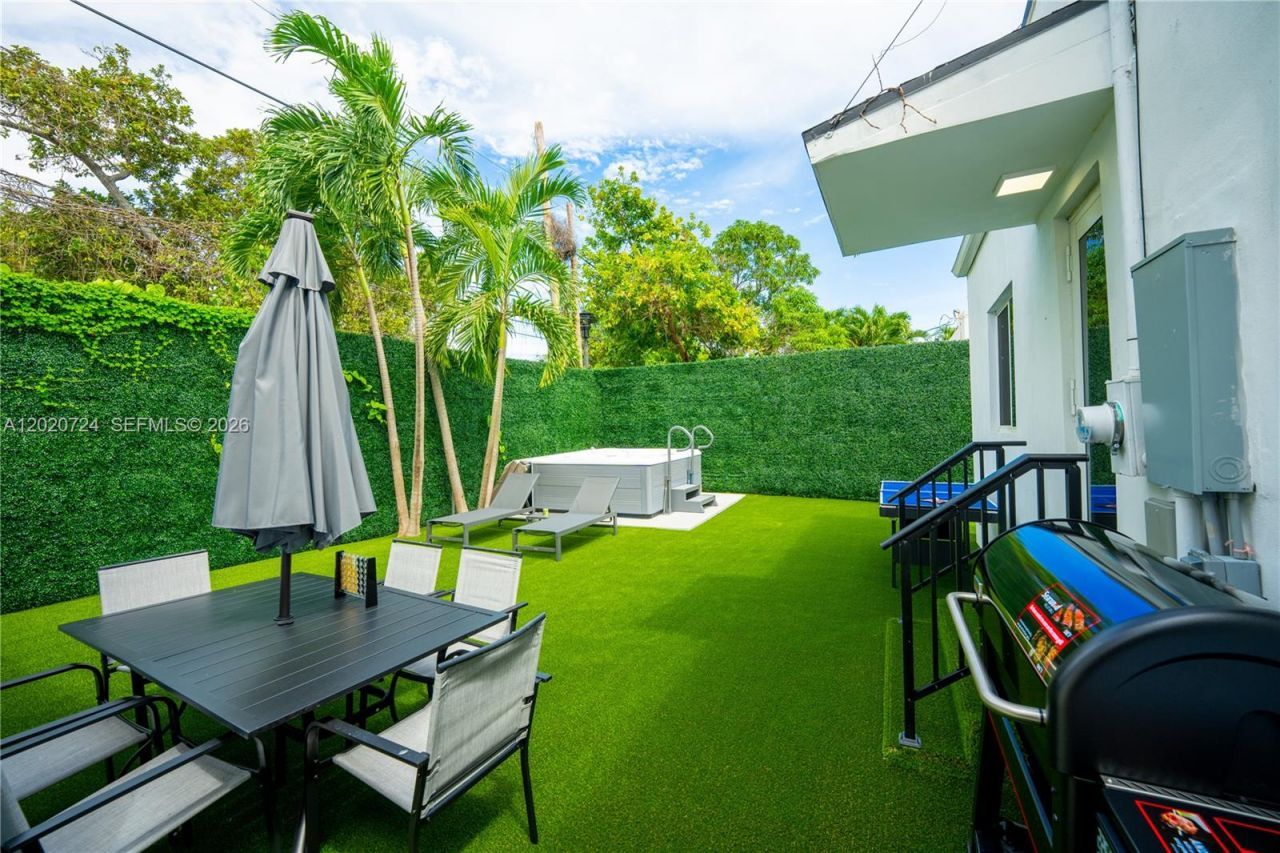 545 NW 47th St , Unit n/a, Miami, FL 33127 Photo