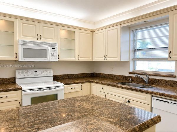 2832 Fillmore St, Unit 22, Hollywood, FL 33020
