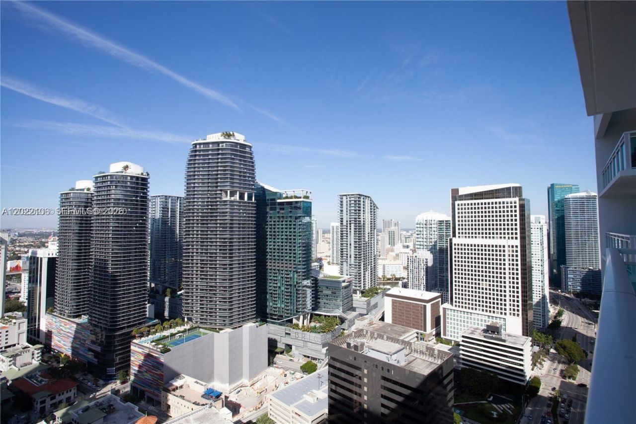 951 Brickell Ave , Unit 4009, Miami, FL 33131 Photo