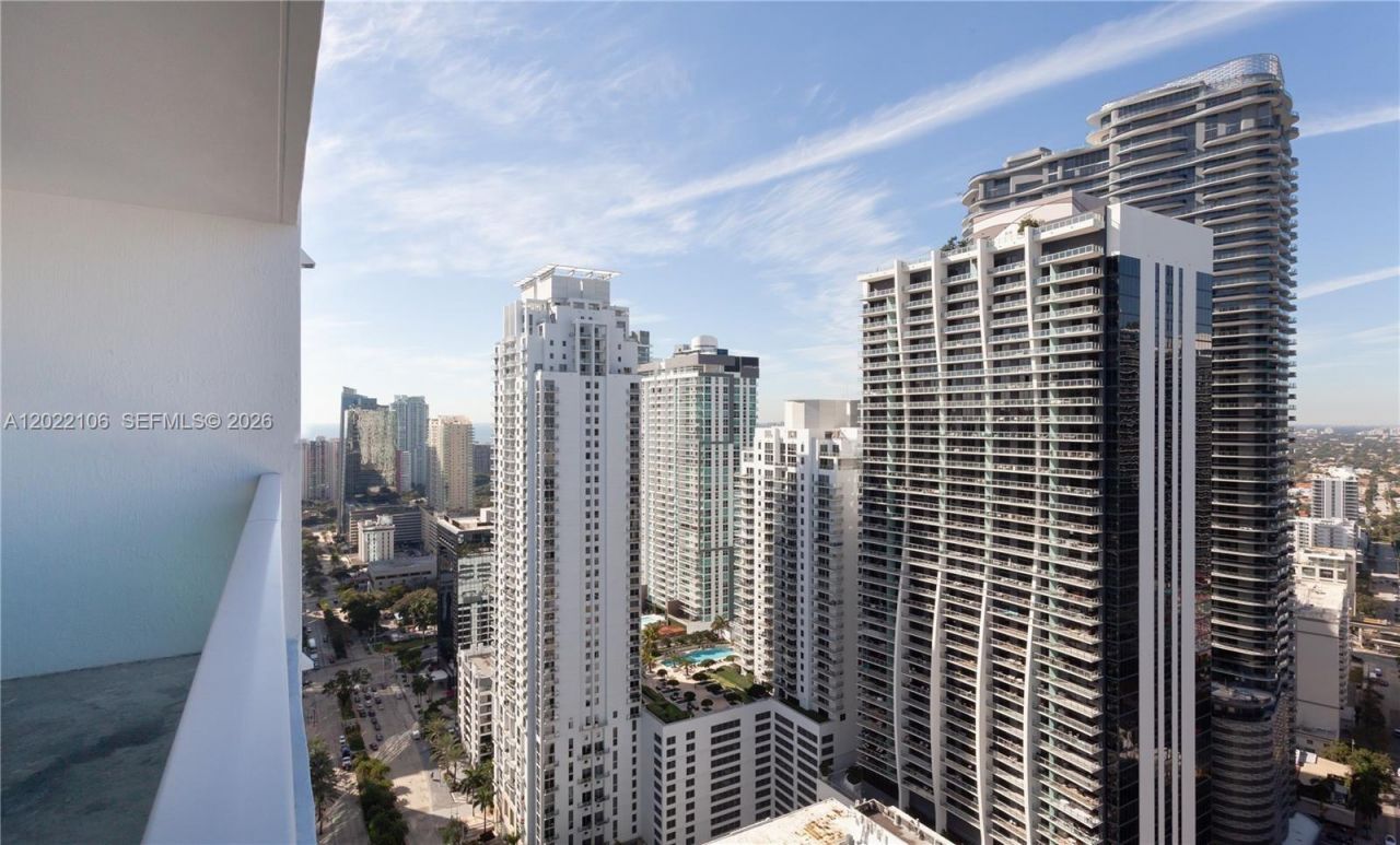 951 Brickell Ave , Unit 4009, Miami, FL 33131 Photo