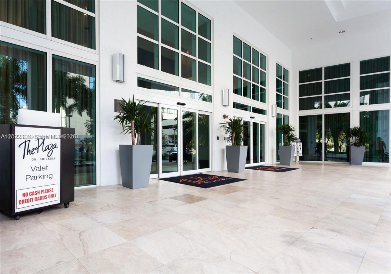 951 Brickell Ave , Unit 4009, Miami, FL 33131 Photo