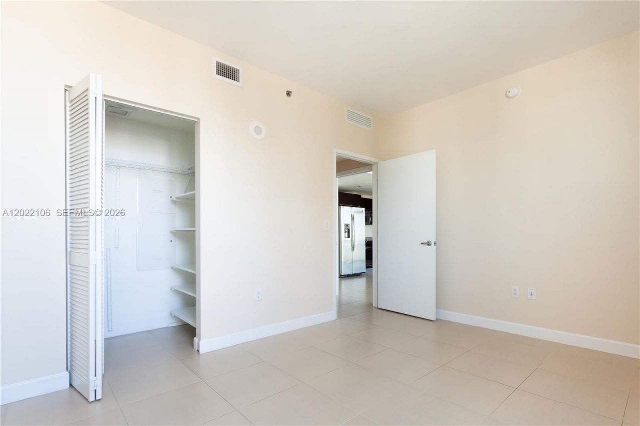 951 Brickell Ave , Unit 4009, Miami, FL 33131 Photo