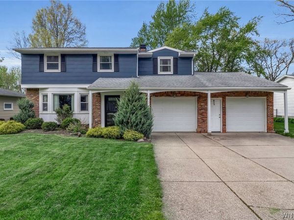 66 Pin Oak Drive , Williamsville, NY 14221