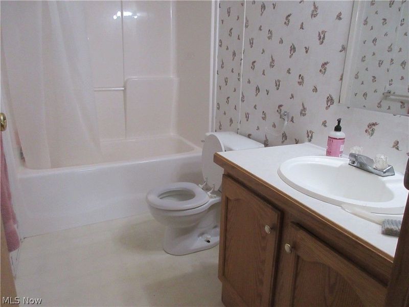 5232 Russel Road, Andover, OH 44003 Photo 12