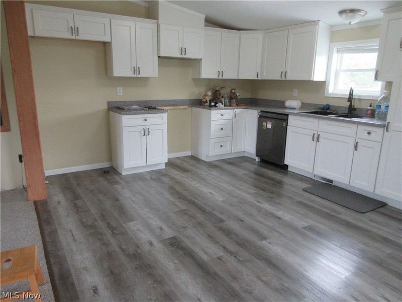 5232 Russel Road, Andover, OH 44003 Photo 5