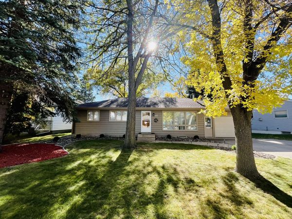 117 Elizabeth Drive, Aberdeen, SD 57401