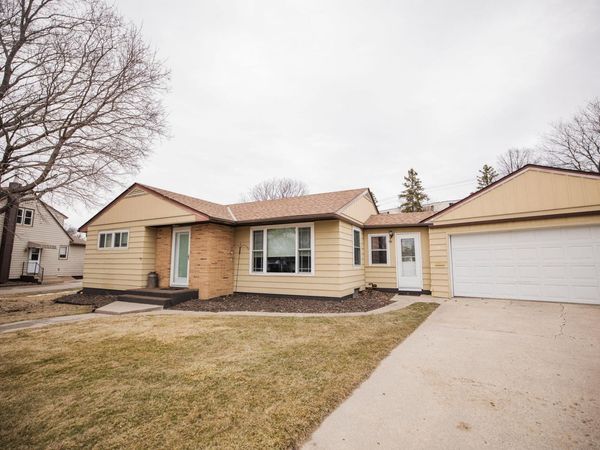 109 Ridge Road , Morris, MN 56267