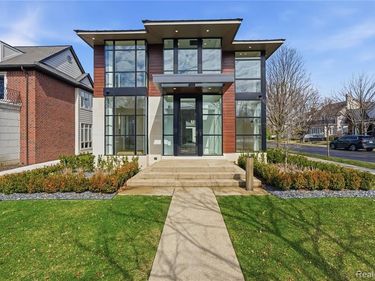 512 Wallace Street , Birmingham, MI 48009