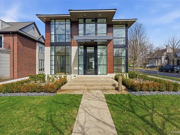 512 Wallace Street , Birmingham, MI 48009