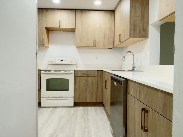 4364 NW 9th, Unit 15-2a, Deerfield Beach, FL 33064