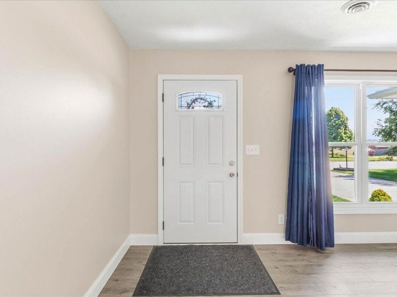 1546 Grimes Avenue, Urbana, OH 43078 Photo 6