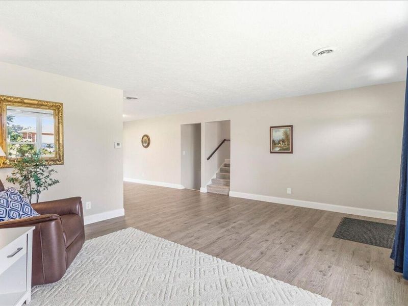 1546 Grimes Avenue, Urbana, OH 43078 Photo 8