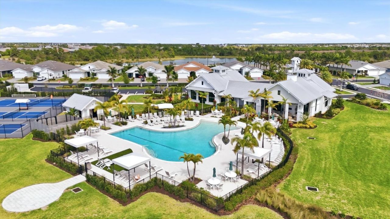 18645 Midsummer Place, Venice, FL 34293 Photo