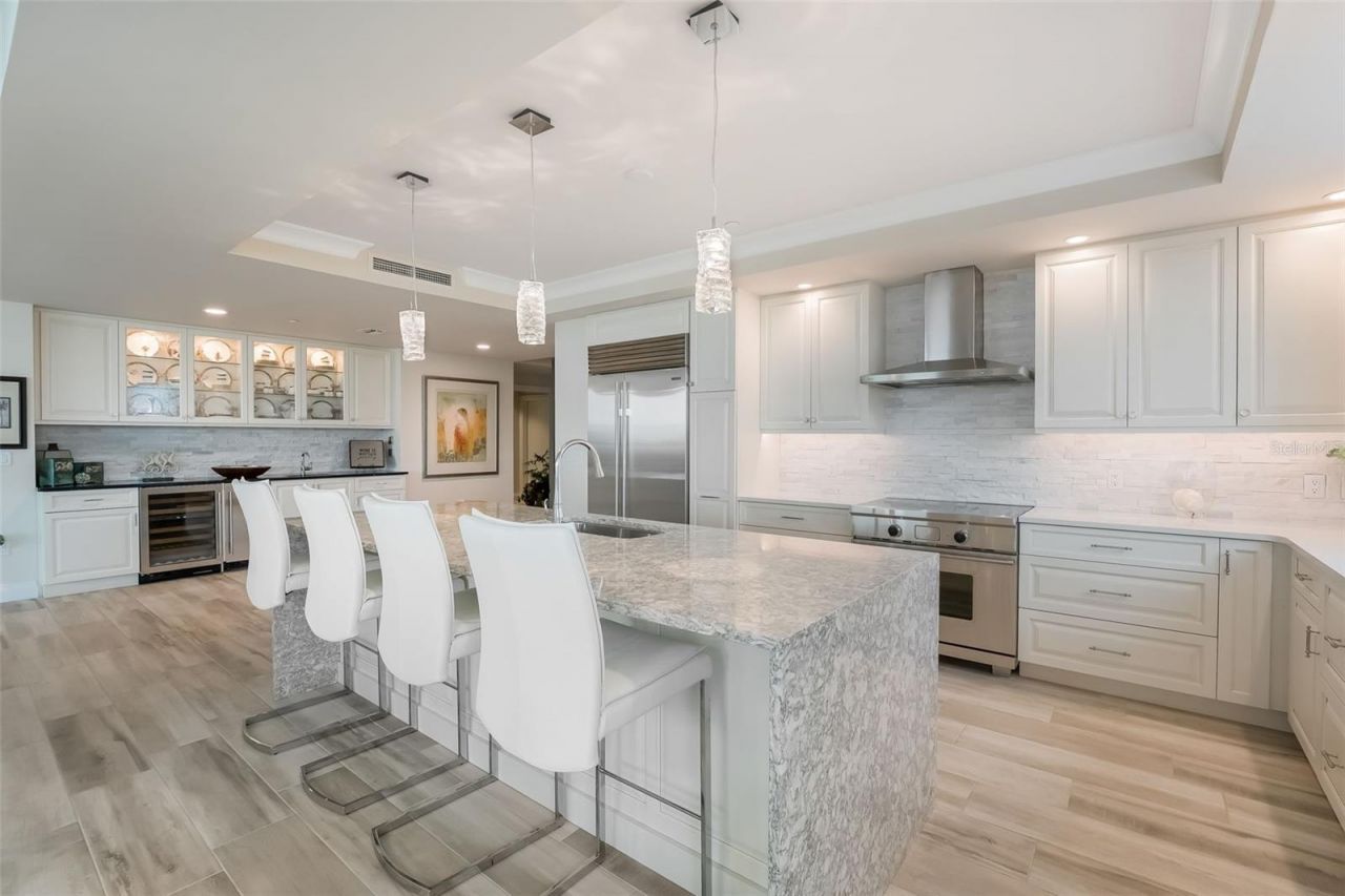 795 Collany Road, Unit 201, Tierra Verde, FL 33715 Photo