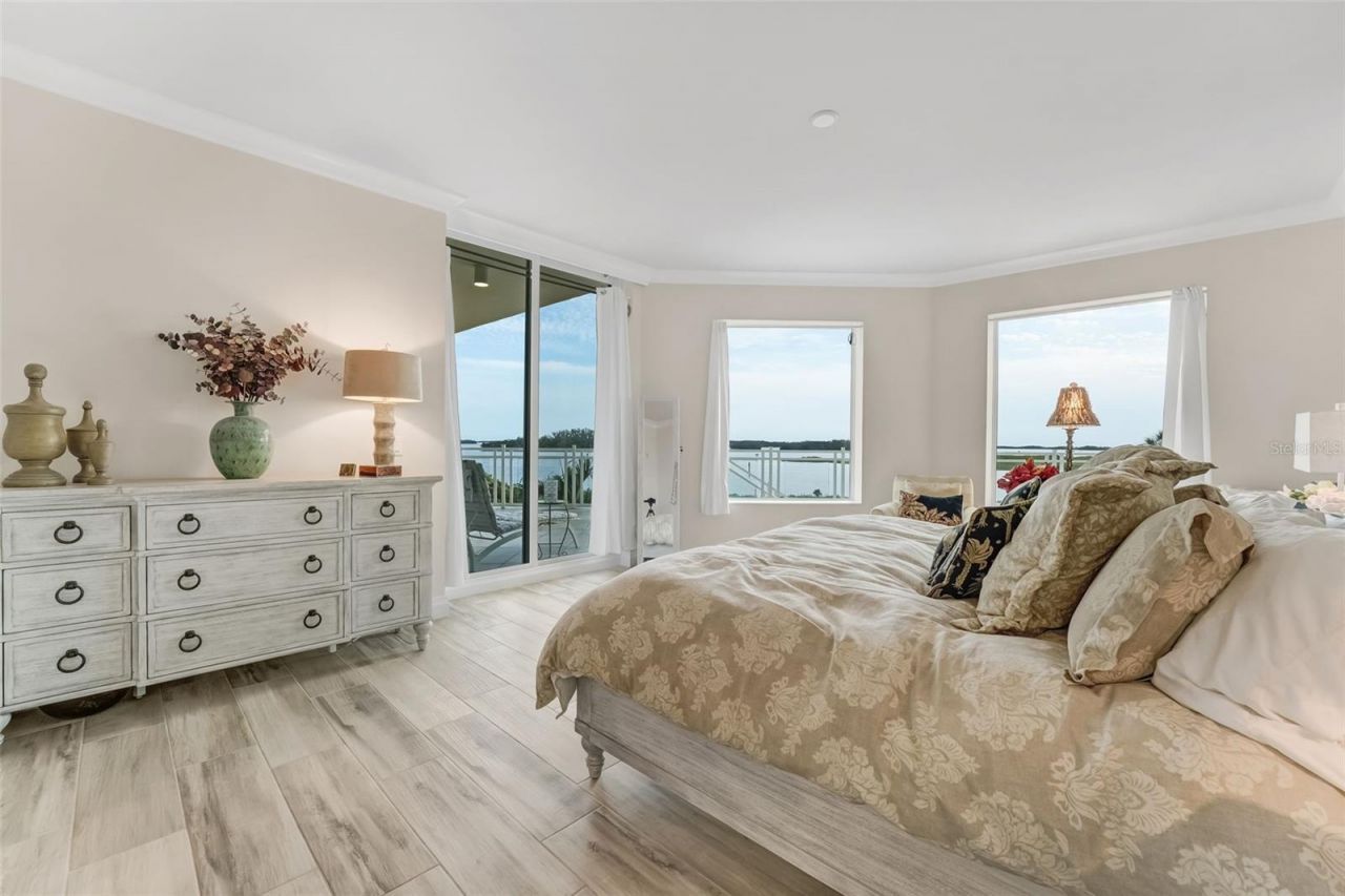 795 Collany Road, Unit 201, Tierra Verde, FL 33715 Photo