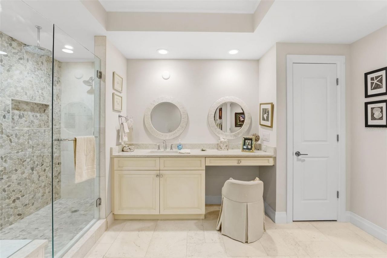 795 Collany Road, Unit 201, Tierra Verde, FL 33715 Photo