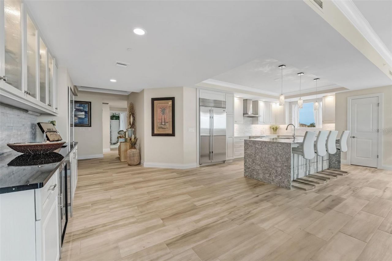 795 Collany Road, Unit 201, Tierra Verde, FL 33715 Photo
