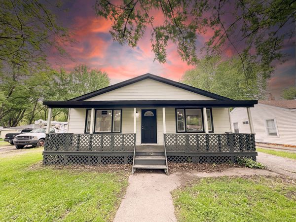 3246 N Lake Park Avenue , Hobart, IN 46342