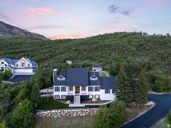 832 N KELLY DR E, Huntsville, UT 84317