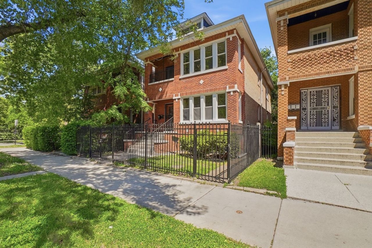 6805 S Talman Avenue , Chicago, IL 60629 Main Photo