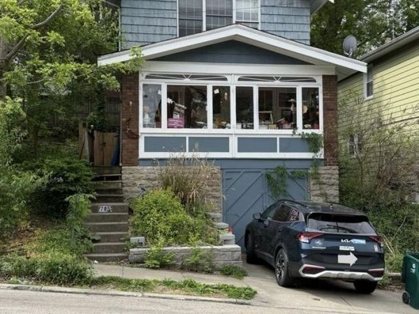 705 Riddle Road, Cincinnati, OH 45220