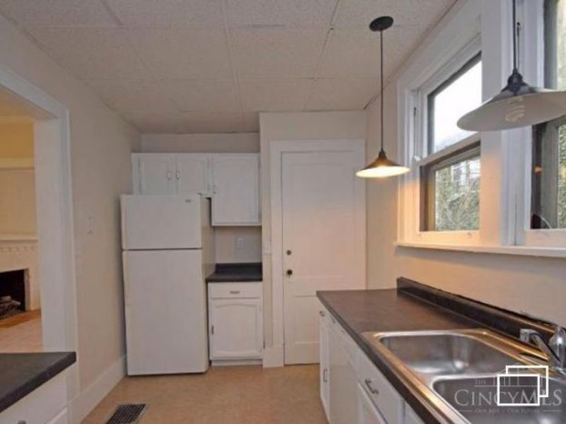705 Riddle Road, Cincinnati, OH 45220 Photo 8