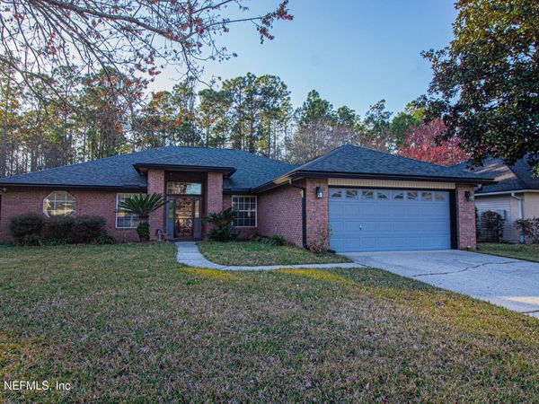8146 LEAFCREST Drive, Jacksonville, FL 32244