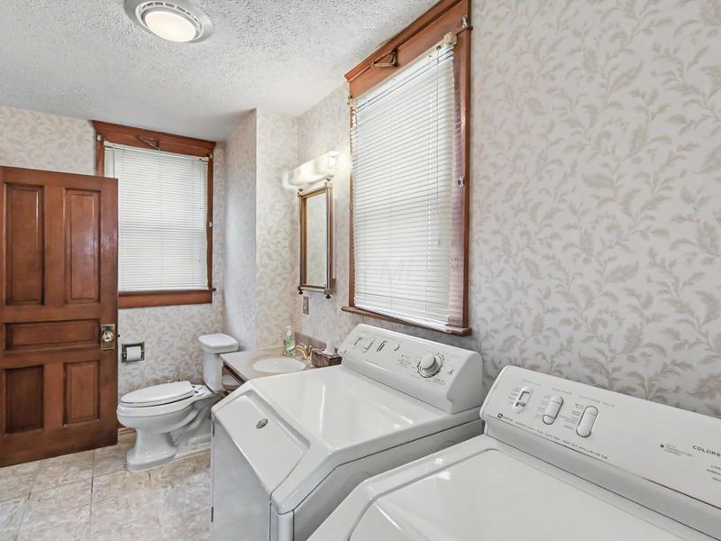 524 E Oakwood Avenue , Bucyrus, OH 44820 Photo 15