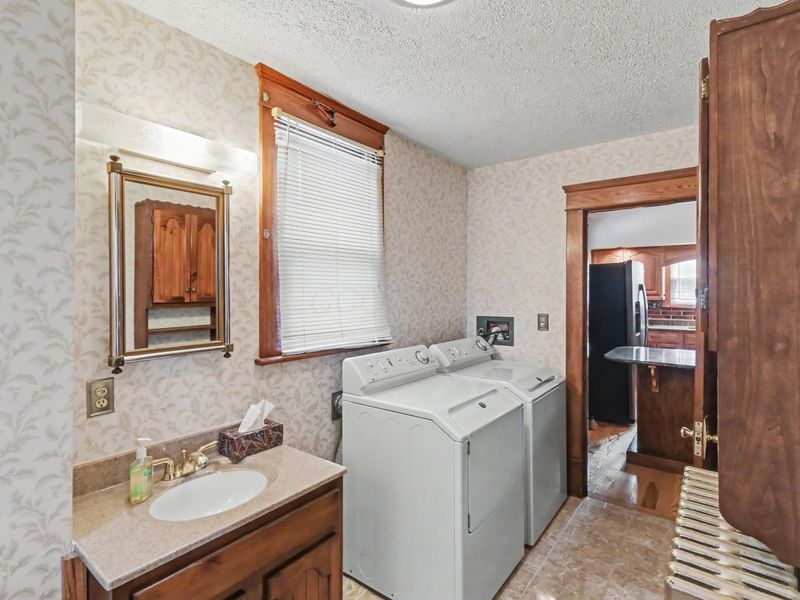 524 E Oakwood Avenue , Bucyrus, OH 44820 Photo 16