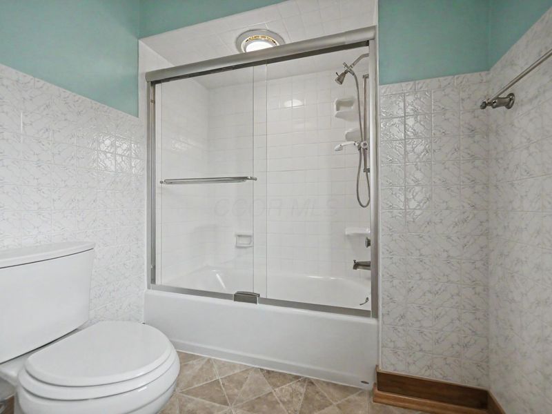 524 E Oakwood Avenue , Bucyrus, OH 44820 Photo 26