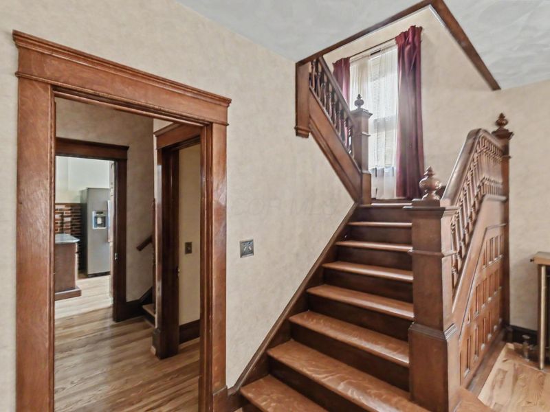 524 E Oakwood Avenue , Bucyrus, OH 44820 Photo 4